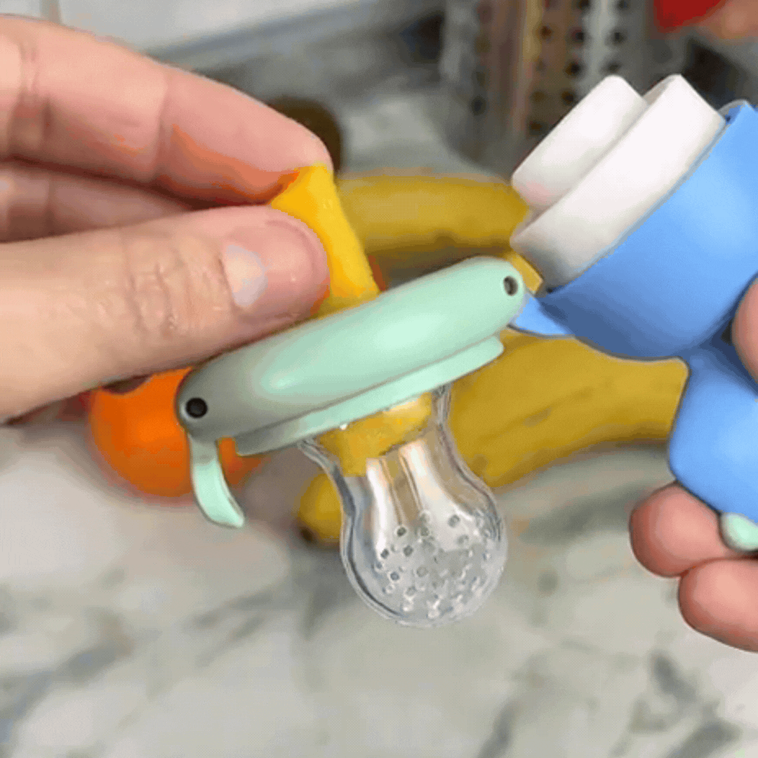 TinyNib Starter Fruit Feeder
